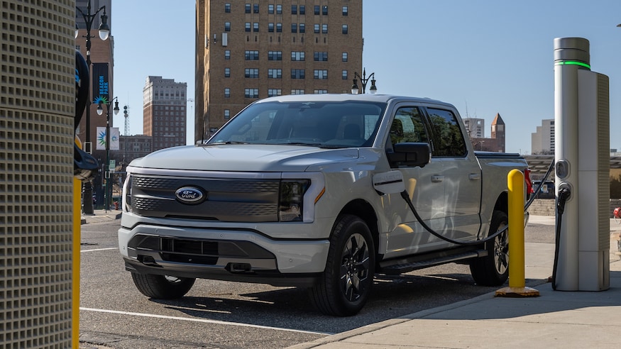 064 2023 Ford F 150 Lightning XLT charging