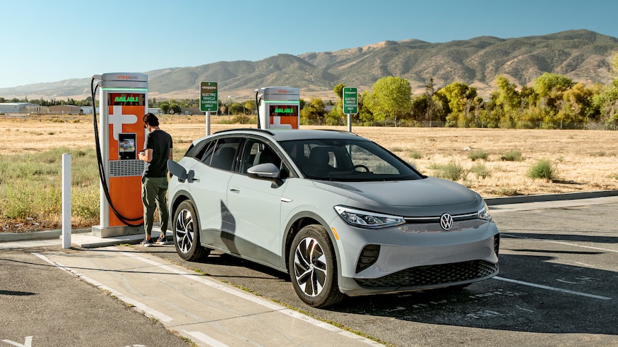 2022 Volkswagen ID4 Pro charging station